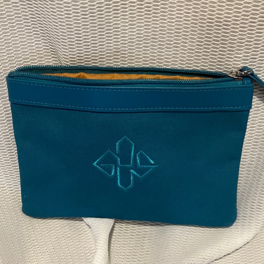 Elegant Teal Wristlet Clutch